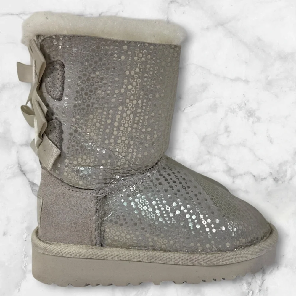 Toddler UGG Bailey Bow Bling boots size 6